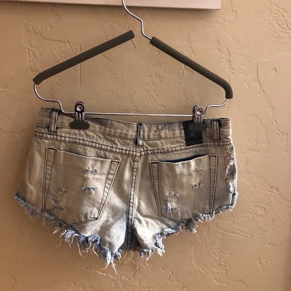 COPY - One Teaspoon Trashwhores in Peroxide - Picture 3 of 6